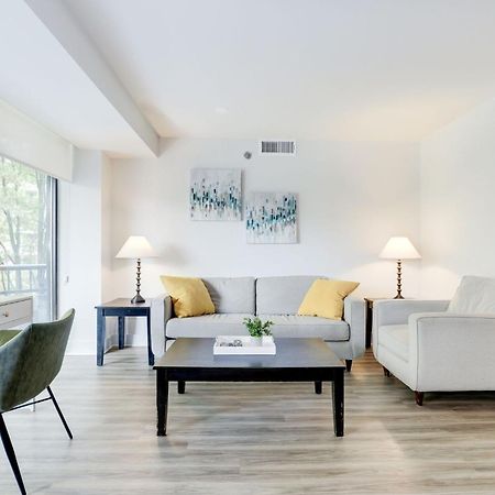 2Br Executive Apartment With Spacious Layout Арлингтън Екстериор снимка